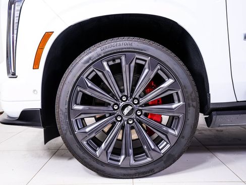 Used 2026 Cadillac Escalade V w/ LPO, Floor Liner Package AWD/4WD image 9