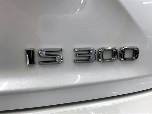 Used 2018 Lexus IS 300 w/ Accessory Package 2 RWD image 9