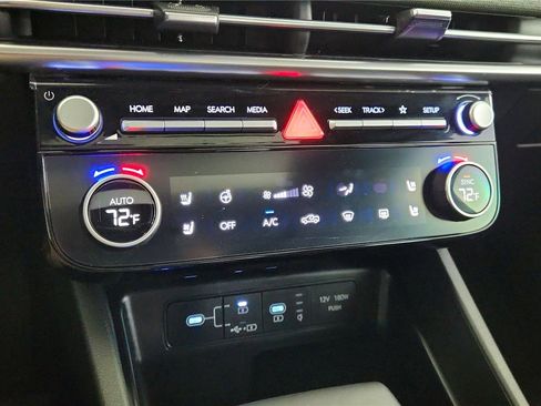 Used 2025 Hyundai Santa Cruz Limited image 34