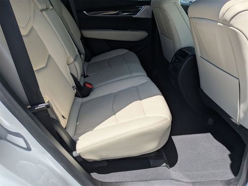 Used 2022 Cadillac XT5 Sportv w/ Technology Package image 28