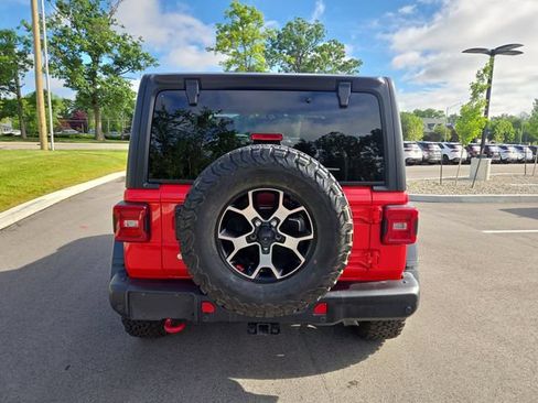 Used 2018 Jeep Wrangler Rubicon AWD/4WD image 4