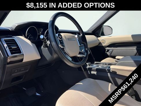 Used 2018 Land Rover Discovery SE AWD/4WD image 2