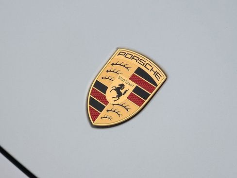 New 2026 Porsche Macan 4 Electric image 25