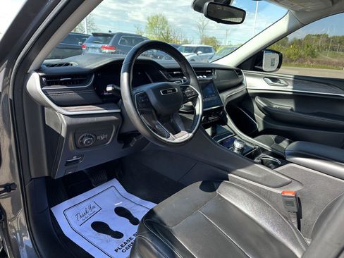 Used 2022 Jeep Grand Cherokee L Limited AWD/4WD image 21