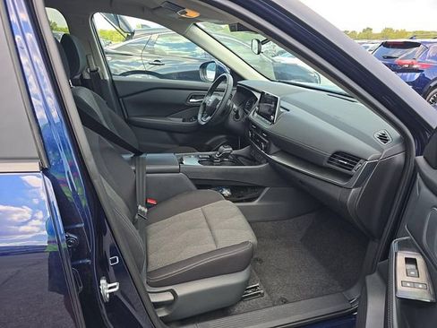 Certified 2026 Nissan Rogue SV FWD image 5