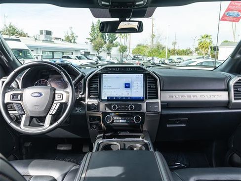 Certified 2022 Ford F350 Platinum image 25