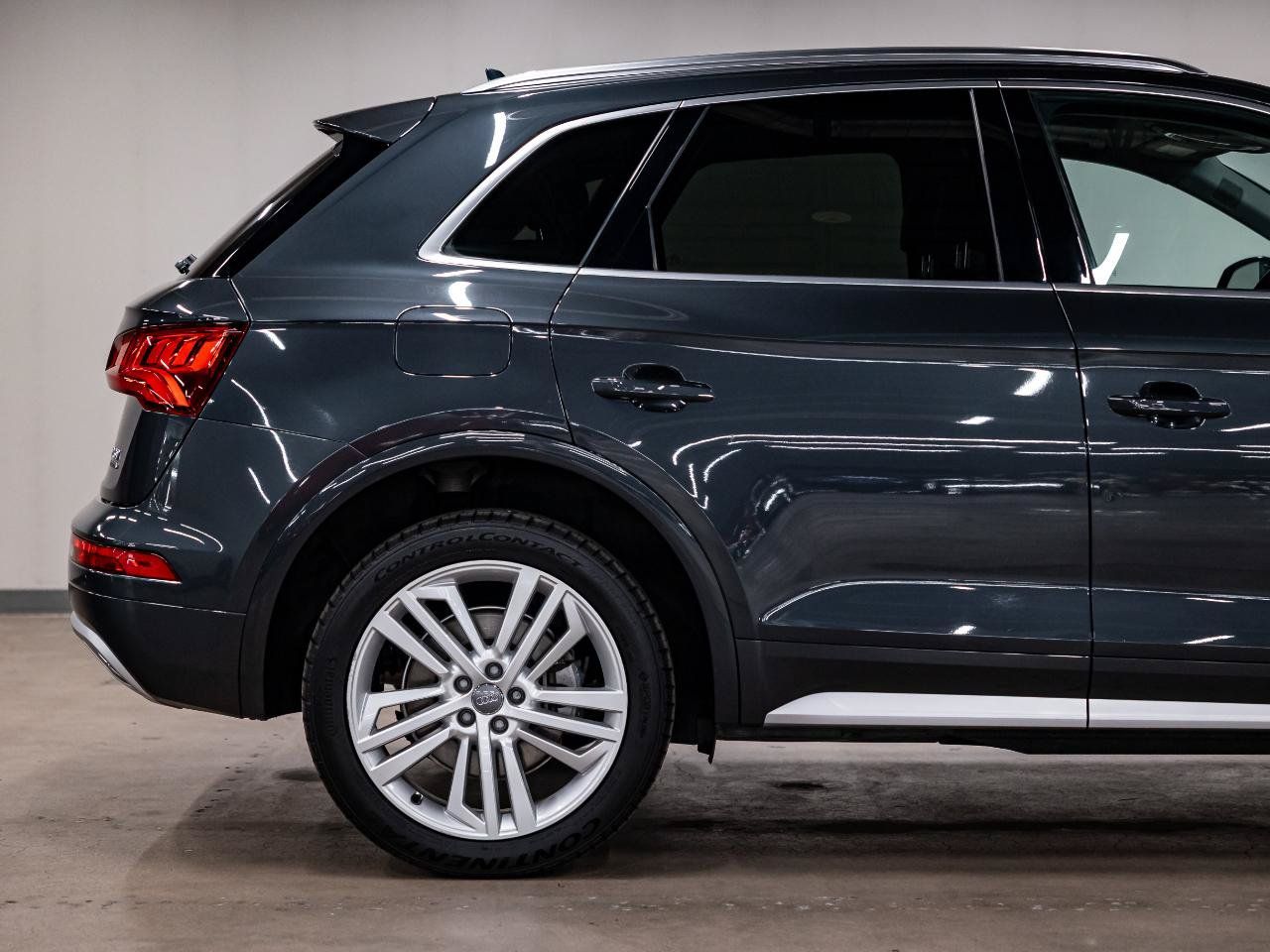 Used 2018 Audi Q5 2.0T Premium Plus w/ Premium Plus Package AWD/4WD image 38