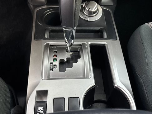 Used 2016 Toyota 4Runner SR5 image 22