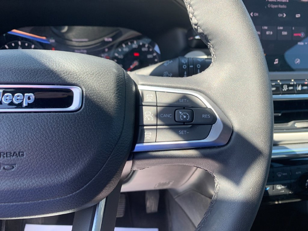 Used 2023 Jeep Compass Limited AWD/4WD image 25