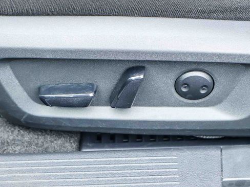 Used 2024 Nissan Rogue SV FWD image 10