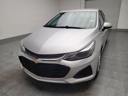 Used 2019 Chevrolet Cruze LT FWD image 15