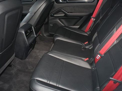 Used 2021 Porsche Cayenne GTS w/ Premium Package image 25