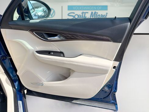 Used 2023 Buick Envision Avenir image 34