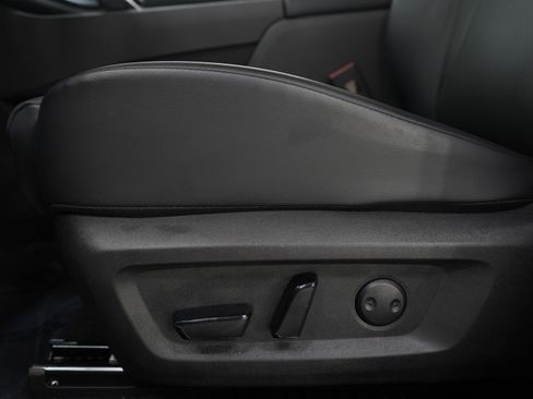 Used 2024 Nissan Rogue SV w/ SV Premium Package image 24