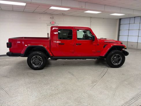 Used 2023 Jeep Gladiator Rubicon w/ Trailer Tow Package AWD/4WD image 3