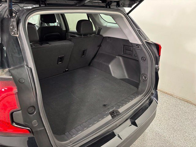 Used 2024 GMC Terrain SLE FWD image 15