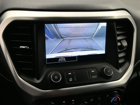 Used 2021 GMC Acadia SLE w/ Driver Convenience Package FWD image 16