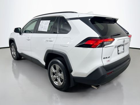 Used 2025 Toyota RAV4 XLE w/ Convenience Package FWD image 8