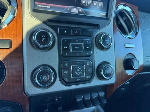 Used 2016 Ford F250 King Ranch w/ FX4 Off-Road Package image 32