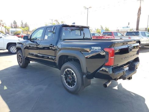 New 2025 Toyota Tacoma TRD Off-Road image 5