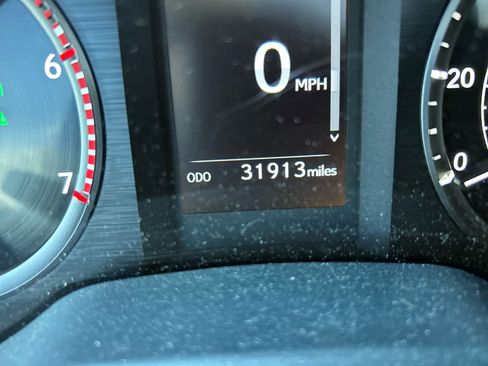 Used 2023 Lexus GX 460 w/ Black Line Special Edition AWD/4WD image 11