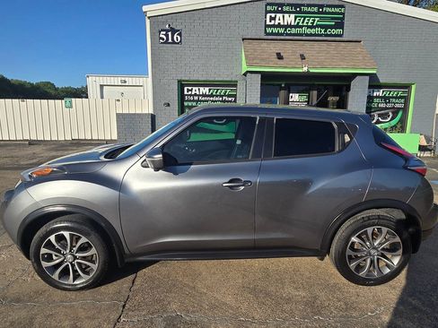 Used 2017 Nissan Juke SV w/ Technology Package FWD image 8
