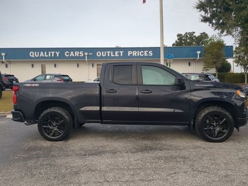 Used 2022 Chevrolet Silverado 1500 RST w/ Convenience Package II image 3