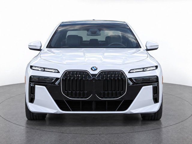 Used 2024 BMW 760i xDrive w/ Executive Package AWD/4WD image 5