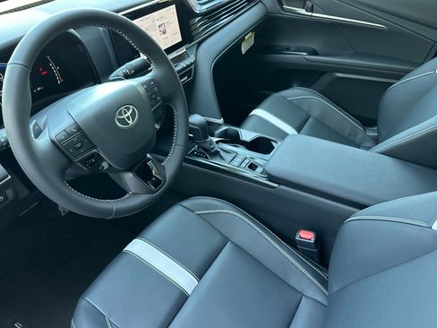 Certified 2026 Toyota Camry SE w/ Convenience Package FWD image 9