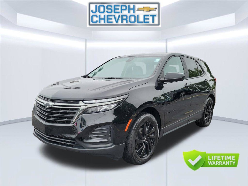 Used 2024 Chevrolet Equinox LS w/ LS Convenience Package FWD image 2