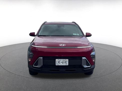Used 2025 Hyundai Kona SEL image 4