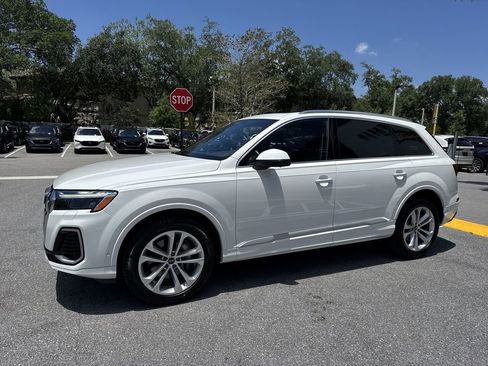 Used 2025 Audi Q7 3.0T Premium Plus AWD/4WD image 10