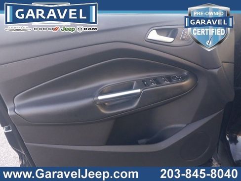 Used 2019 Ford Escape SE image 22