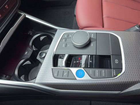 Used 2025 BMW i4 eDrive40 image 34