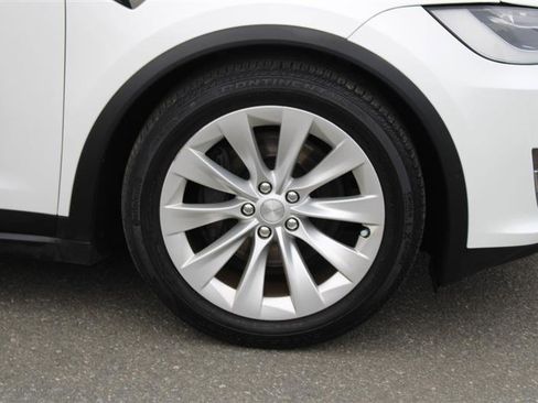 Used 2019 Tesla Model X 100D image 10