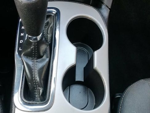 Used 2018 Chevrolet Cruze LS FWD image 23