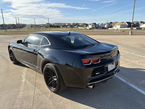 Used 2010 Chevrolet Camaro SS w/ RS Package image 3