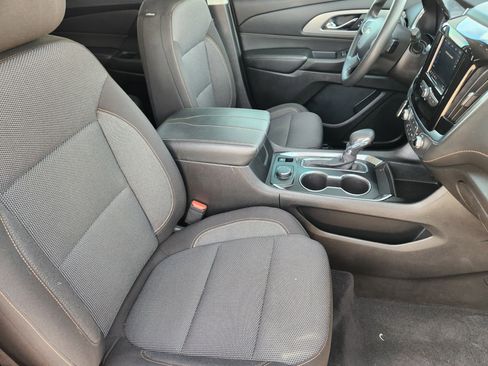 Used 2021 Chevrolet Traverse LS image 14