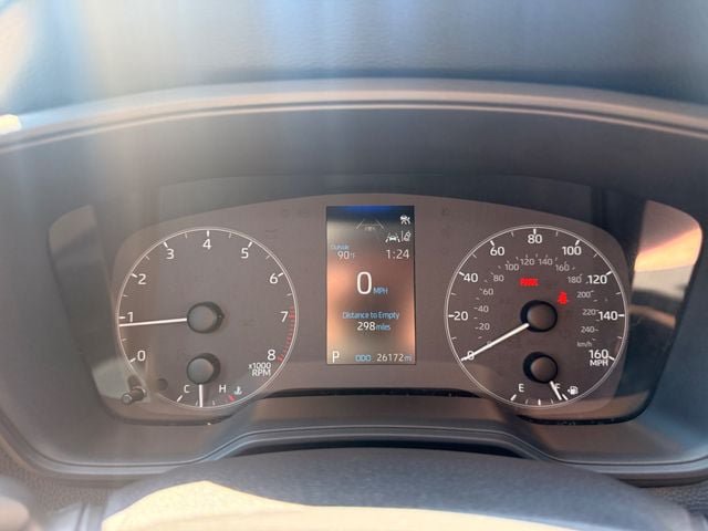Used 2025 Toyota Corolla Cross LE FWD image 3