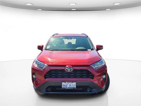 Used 2021 Toyota RAV4 XLE Premium AWD/4WD image 4