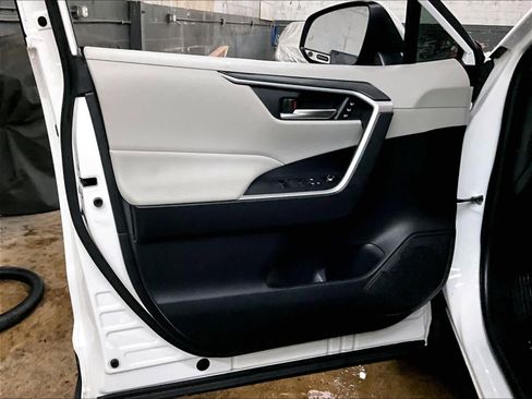 Used 2019 Toyota RAV4 XLE Premium w/ Cold Weather Package image 25