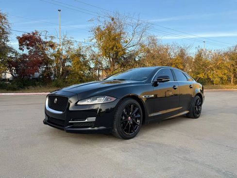 Used 2016 Jaguar XJ R-Sport image 2