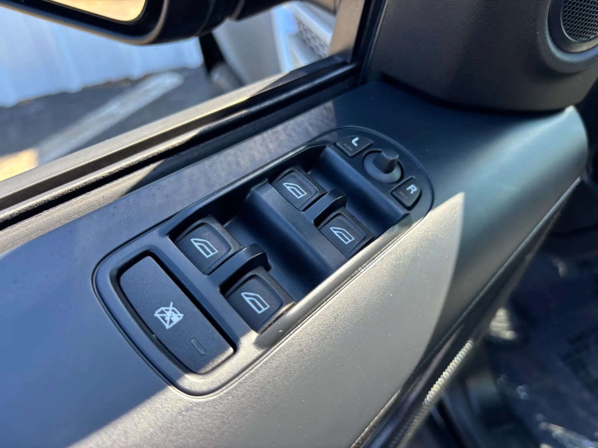 Used 2011 Land Rover LR2 HSE AWD/4WD image 45