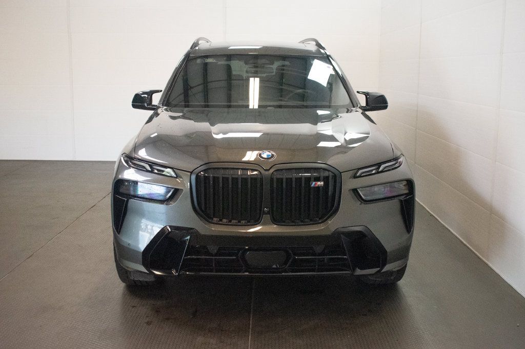 Used 2026 BMW X7 M60i AWD/4WD image 2