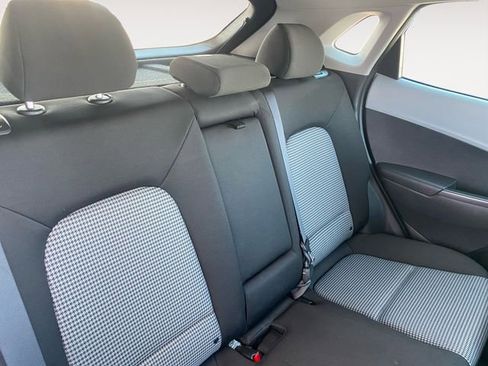 Used 2021 Hyundai Kona SE w/ Cargo Package image 17