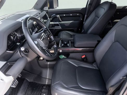 Used 2023 Land Rover Defender 130 SE AWD/4WD image 12