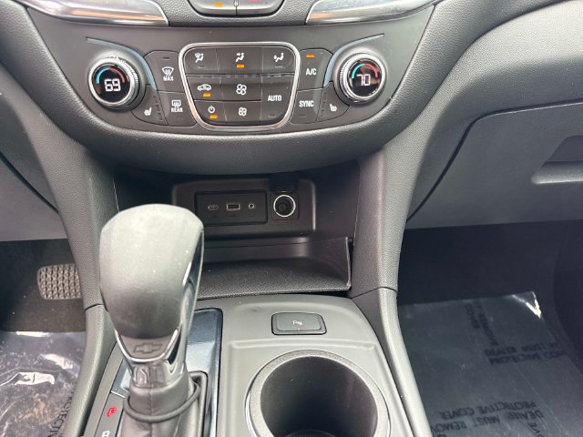 Used 2024 Chevrolet Equinox LT FWD image 27