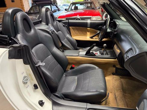 Used 2004 Honda S2000 image 30