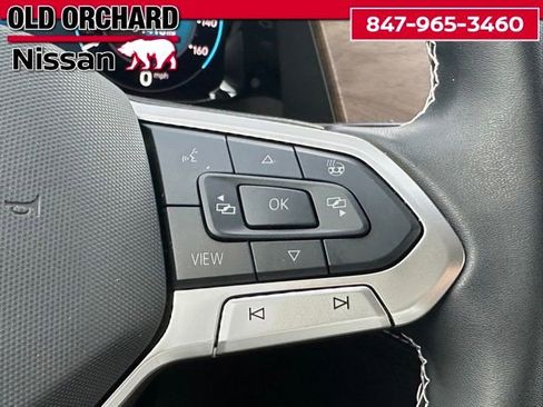Used 2025 Volkswagen Atlas SE AWD/4WD image 19