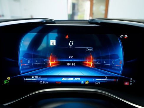 Used 2022 Mercedes-Benz SL 55 AMG 4MATIC image 35